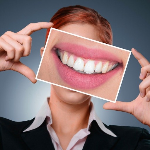 Proč mají ženy častěji problémy se zuby?